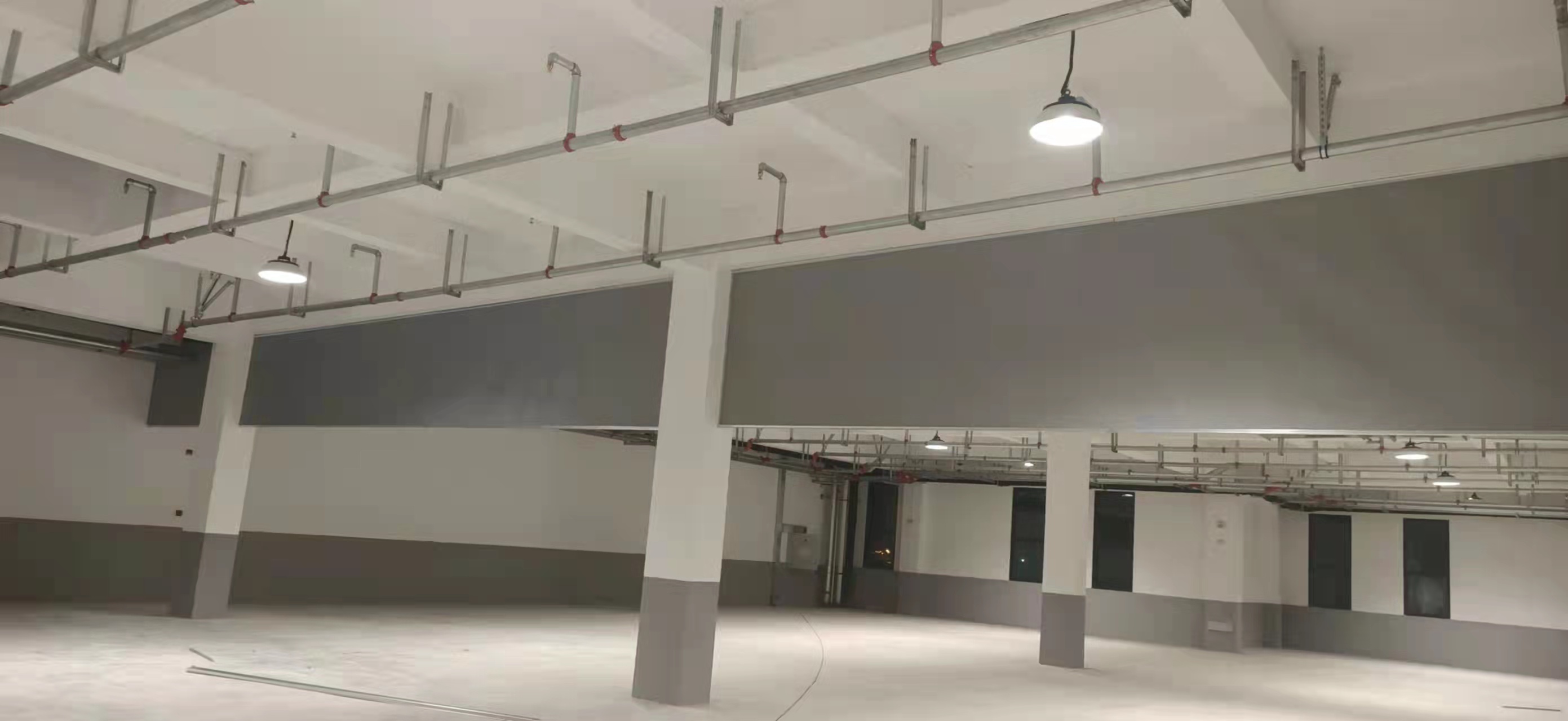 江蘇擋煙垂壁廠家介紹-不同材質(zhì)的擋煙垂壁在哪些場所適用？