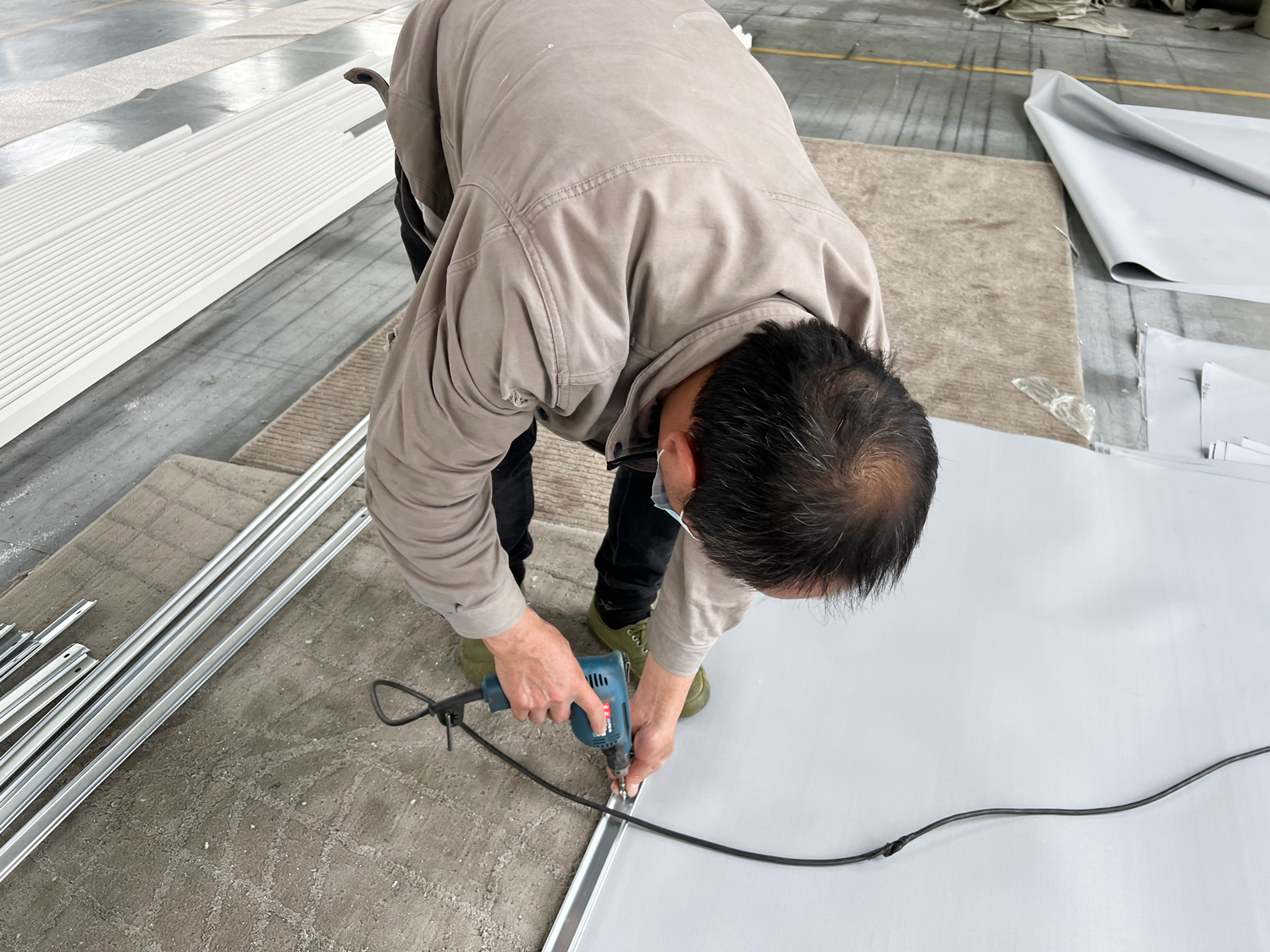 電動擋煙垂壁的尺寸、控制和安裝方案